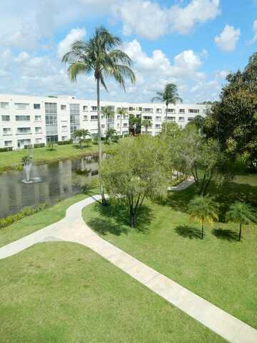 Via Poinciana, Lake Worth, FL 33467
