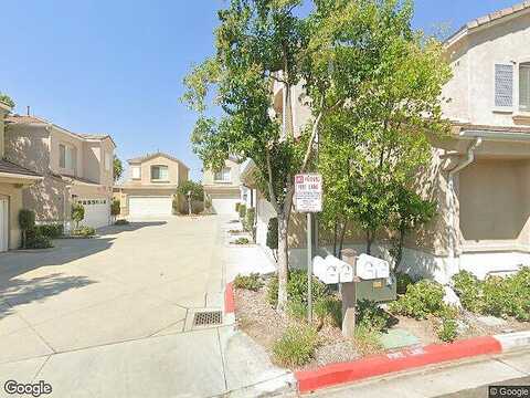 Crown Court Cir, Valencia, CA 91354