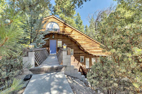 Gail, IDYLLWILD, CA 92549