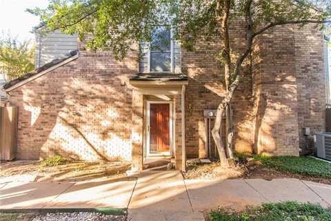 Kennington Dr, Arlington, TX 76012
