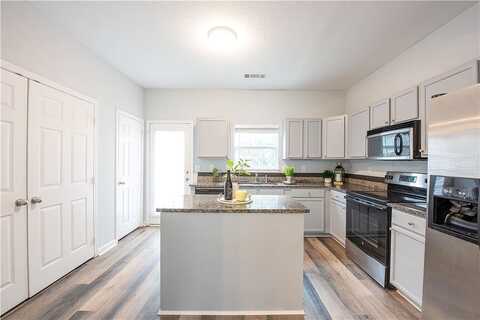 Del Lago Cir Nw, Kennesaw, GA 30152