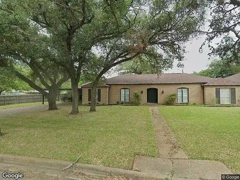 Cathy, HALLETTSVILLE, TX 77964