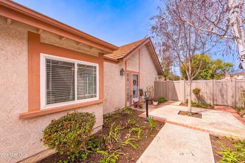 Suntree Ln, Simi Valley, CA 93063