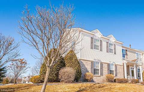 Emerald Dr N, Hugo, MN 55038