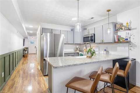 Oliver, CHESAPEAKE, VA 23324