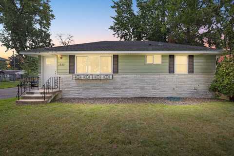 County Road B, SAINT PAUL, MN 55109