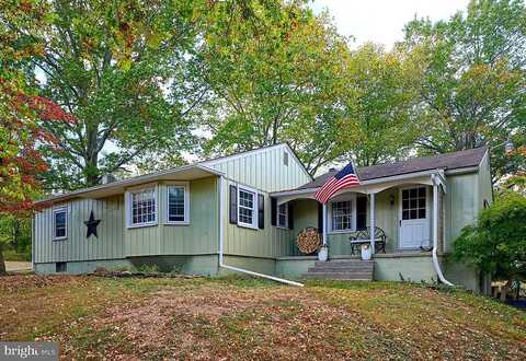 Green, PERKASIE, PA 18944