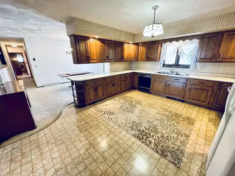 Twin Grove, MONROE, WI 53566