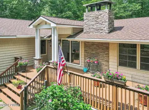 Woodland, HAWLEY, PA 18428
