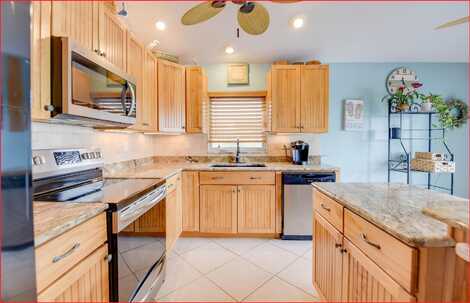 Tropical Trader, BIG PINE KEY, FL 33043