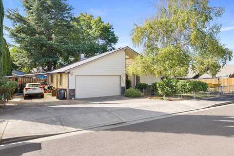 Pinebrook, MEDFORD, OR 97504