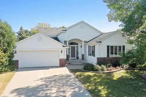 Cardinal, SHAKOPEE, MN 55379