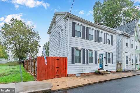 Locust, MECHANICSBURG, PA 17055
