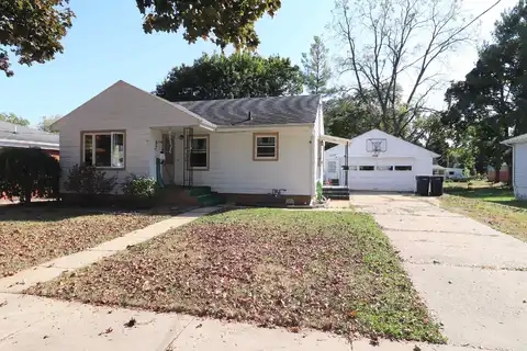 Mole, JANESVILLE, WI 53548
