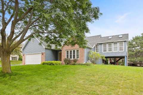 Bluff, CHASKA, MN 55318