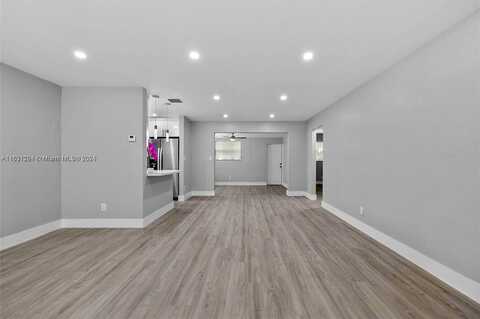 36Th, LAUDERHILL, FL 33311