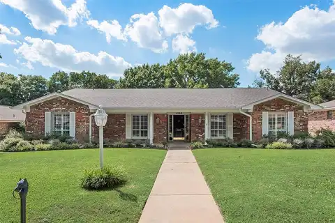 Dawn, BENBROOK, TX 76116