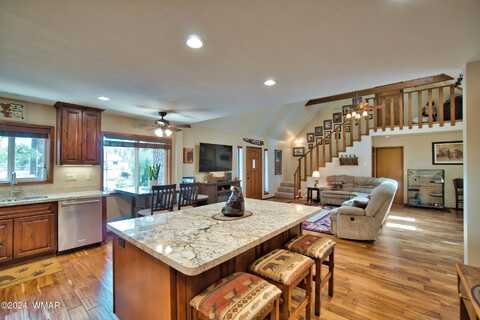 Linda, PINETOP, AZ 85935