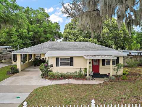 1St, MOUNT DORA, FL 32757