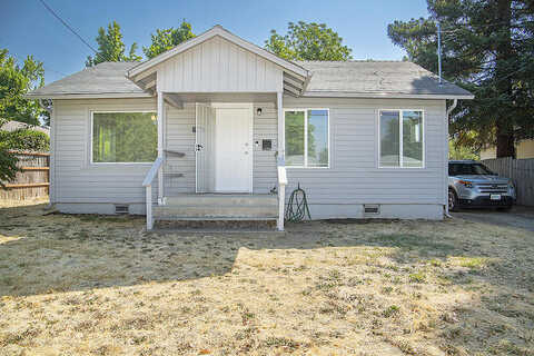 Oak, GRANTS PASS, OR 97526