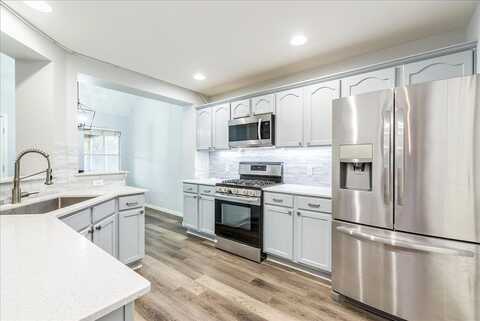 Estate, HUTTO, TX 78634