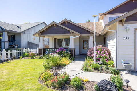 Poplar, REDMOND, OR 97756