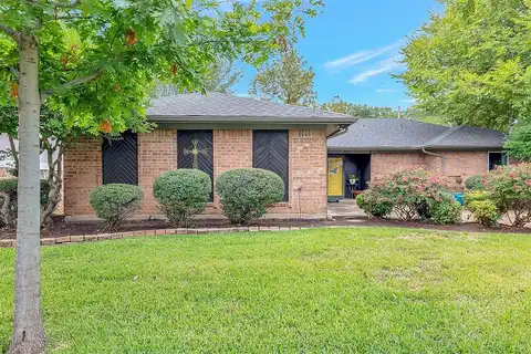Highland Park, HURST, TX 76054