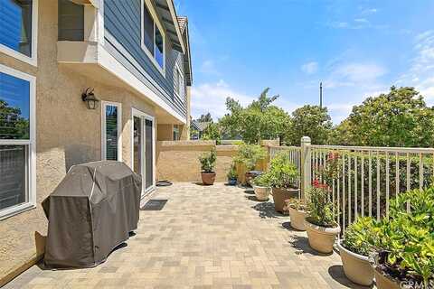 E Morningview Dr, Anaheim, CA 92807