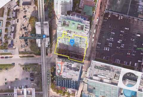 Se 5Th St, Miami, FL 33131