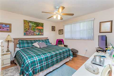 N Pine Island Rd, Sunrise, FL 33322