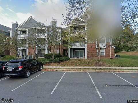 Beechwood Ter, Ashburn, VA 20147