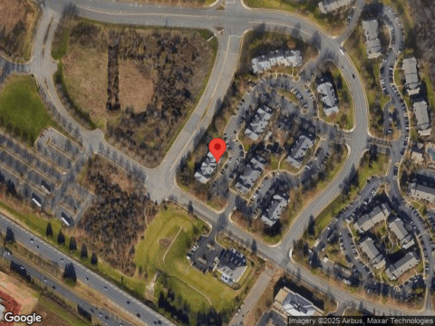 Beechwood Ter, Ashburn, VA 20147