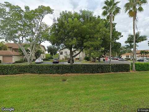 Newport Dr, Naples, FL 34114