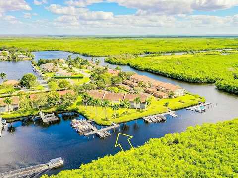 Newport Dr, Naples, FL 34114