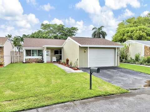Quetzal, HOMESTEAD, FL 33035