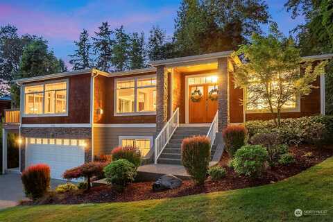 Alexander, KIRKLAND, WA 98033
