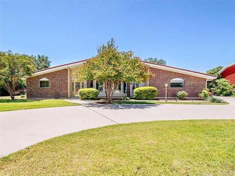 Lori, BROWNWOOD, TX 76801