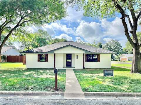 Cynthia, LA GRANGE, TX 78945