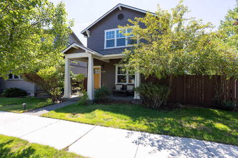 Penhollow, BEND, OR 97702