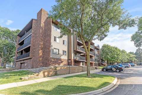 W 101St St, Bloomington, MN 55438