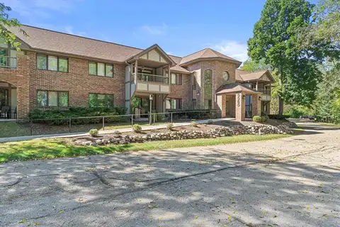 N Green Bay Ave, Glendale, WI 53209