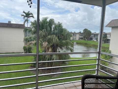 Davis Rd, Palm Springs, FL 33461