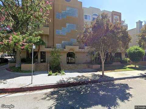 Colfax Ave, Studio City, CA 91604