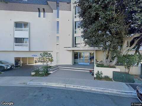 Crown Point Dr, San Diego, CA 92109