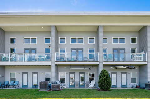 Bluefish Dr, Fort Walton Beach, FL 32548
