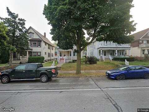 N Oakland Ave, Milwaukee, WI 53211