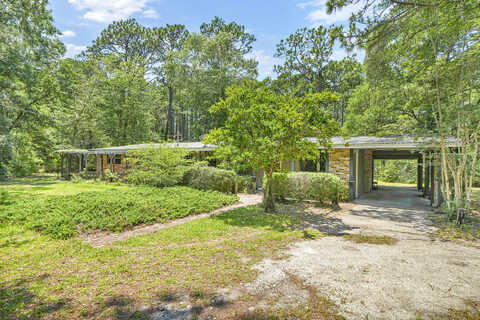 Doddie, NAVARRE, FL 32566
