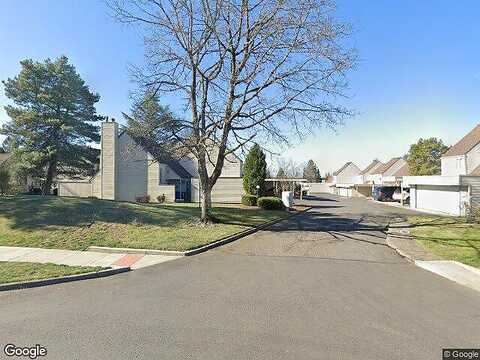 Ne Village Squire Ave, Gresham, OR 97030