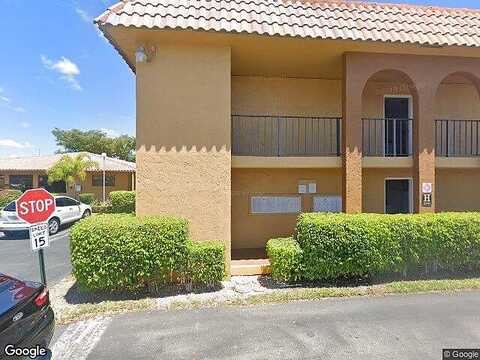 W Woolbright Rd, Boynton Beach, FL 33426