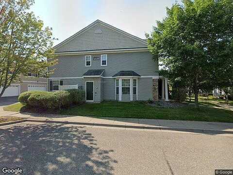 Woodlynn Ave, Maplewood, MN 55109